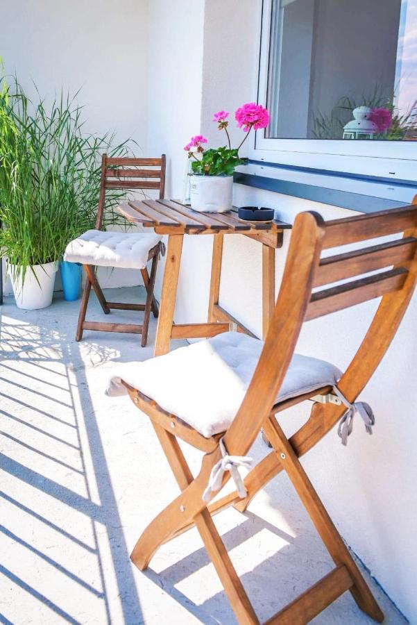 Pokoje I Apartamenty Na Szkolnej Zator Bagian luar foto