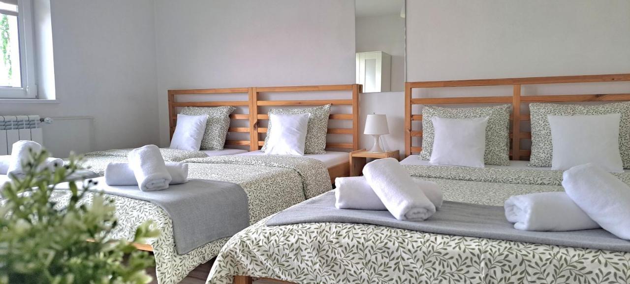 Pokoje I Apartamenty Na Szkolnej Zator Bagian luar foto