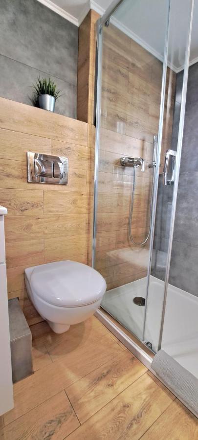 Pokoje I Apartamenty Na Szkolnej Zator Bagian luar foto