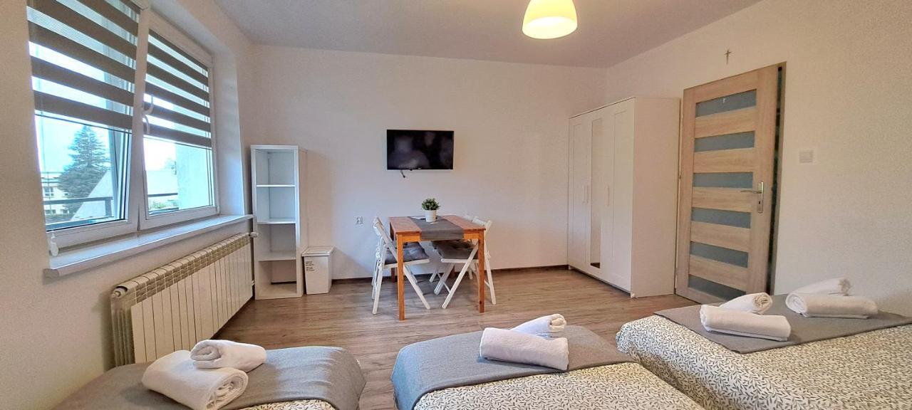Pokoje I Apartamenty Na Szkolnej Zator Bagian luar foto